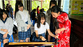 Sinh viên ĐH Văn hoá TPHCM giao lưu văn hoá nghệ thuật trong chương trình “Du lịch học tập tới Việt Nam”