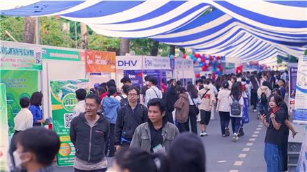 Nhìn lại: Ngày hội 