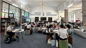 Học sinh trải nghiệm hoạt động Lớn lên cùng sách để thêm yêu nơi mình đang sống