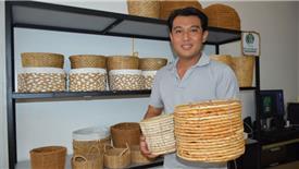 Khởi nghiệp từ bẹ chuối, thu lãi hơn 500 triệu đồng/năm