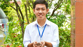 Nam sinh làm 