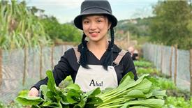 Từng thủ khoa đầu vào Trường ĐH Ngoại thương, bỏ thành phố về quê trồng rau