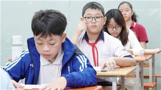 Có nên chuyển con sang trường chuyên?