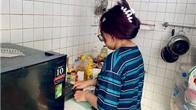 Tân sinh viên rời xa vòng tay ba mẹ, lúng túng trước cuộc sống tự lập