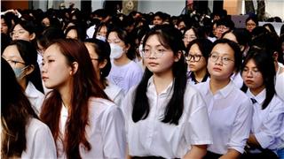 Sinh viên ĐH Quốc gia TP.HCM được vay 50 triệu đồng/năm không cần chứng minh thu nhập