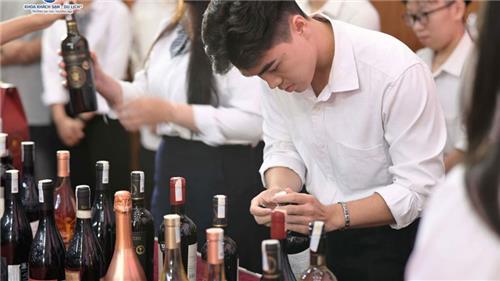 Trường đại học phải thiết kế lại chương trình đào tạo