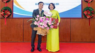 Giao quyền xét, bổ nhiệm GS, PGS: Cần lộ trình và chuẩn bị kĩ lưỡng