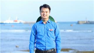 Học sinh giỏi quốc gia 3 lần thi đại học, trở thành thủ khoa ở tuổi gần 30