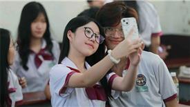 Cấm mạng xã hội có thể khiến học sinh phụ thuộc nhiều hơn vào AI?