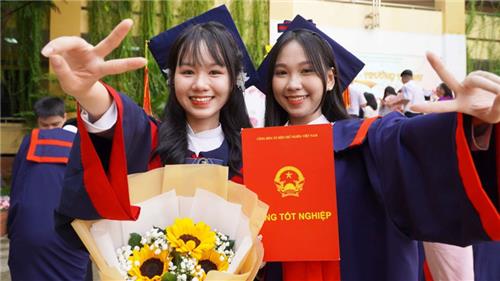 “Thưởng tuyển dụng” từ 150 triệu cho sinh viên, thạc sĩ, giáo sư 500 triệu