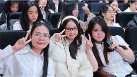 Khi nào trường học có yếu tố nước ngoài được cấp phép?