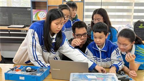 Nam sinh đạt điểm tuyệt đối ở Vòng Sơ loại AIMO sở hữu thành tích khủng