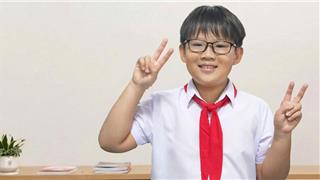 Cậu bé lớp 5 đạt 8.0 IELTS: “Con không vui lắm vì thấy đề dễ