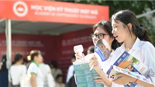 Áp lực kỳ thi riêng đè nặng thí sinh