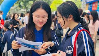 Sinh viên giỏi ngoại ngữ ra trường sẽ làm gì?