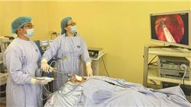 Nhiều bệnh viện Việt Nam trở thành ‘giảng đường lâm sàng’ cho bác sĩ nước ngoài