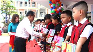 Xã đầu tiên trên cả nước cung cấp sách giáo khoa miễn phí