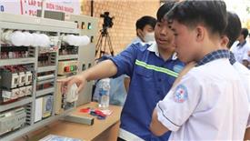 Rộng cửa với cao đẳng, trường nghề