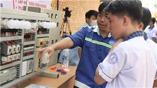 Rộng cửa với cao đẳng, trường nghề