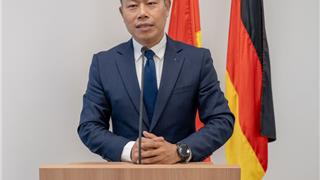 Thứ trưởng Bộ GĐ - ĐT Lê Quân làm Chủ tịch Hội đồng Trường Đại học Việt Đức
