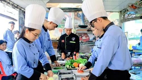 Từ 2026 học sinh trung cấp liên thông liệu có dễ lấy bằng đại học?