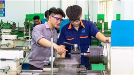 Đặt tên trường trung học nghề không được dùng chữ 