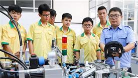 Tuyển sinh cao đẳng, trung cấp: Có thể đăng ký cả trực tiếp và trực tuyến