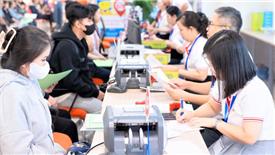 Nhộn nhịp đón tân sinh viên