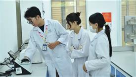 Thị thực nhân tài: Cuộc cạnh tranh toàn cầu và yêu cầu xây dựng hệ sinh thái giữ chân chuyên gia cho Việt Nam