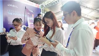 Doanh nghiệp vào trường đại học săn nhân lực trẻ