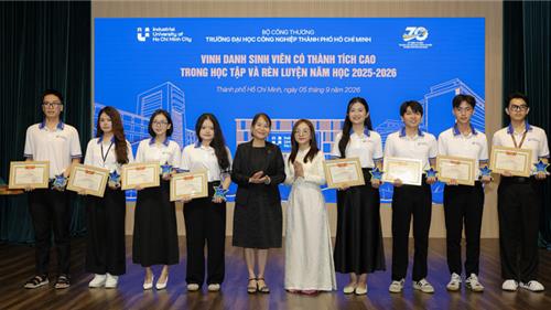 ĐH Công nghiệp TP.HCM dành 80 tỉ đồng học bổng cho sinh viên năm học 2026-2027