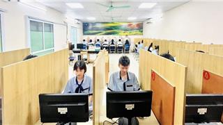 Học sinh Việt đạt kết quả tích cực ở khoa học nhưng năng lực đọc hiểu dưới trung bình