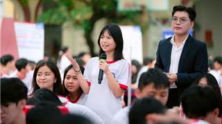 Khai mạc chương trình “Cùng bạn định hướng tương lai