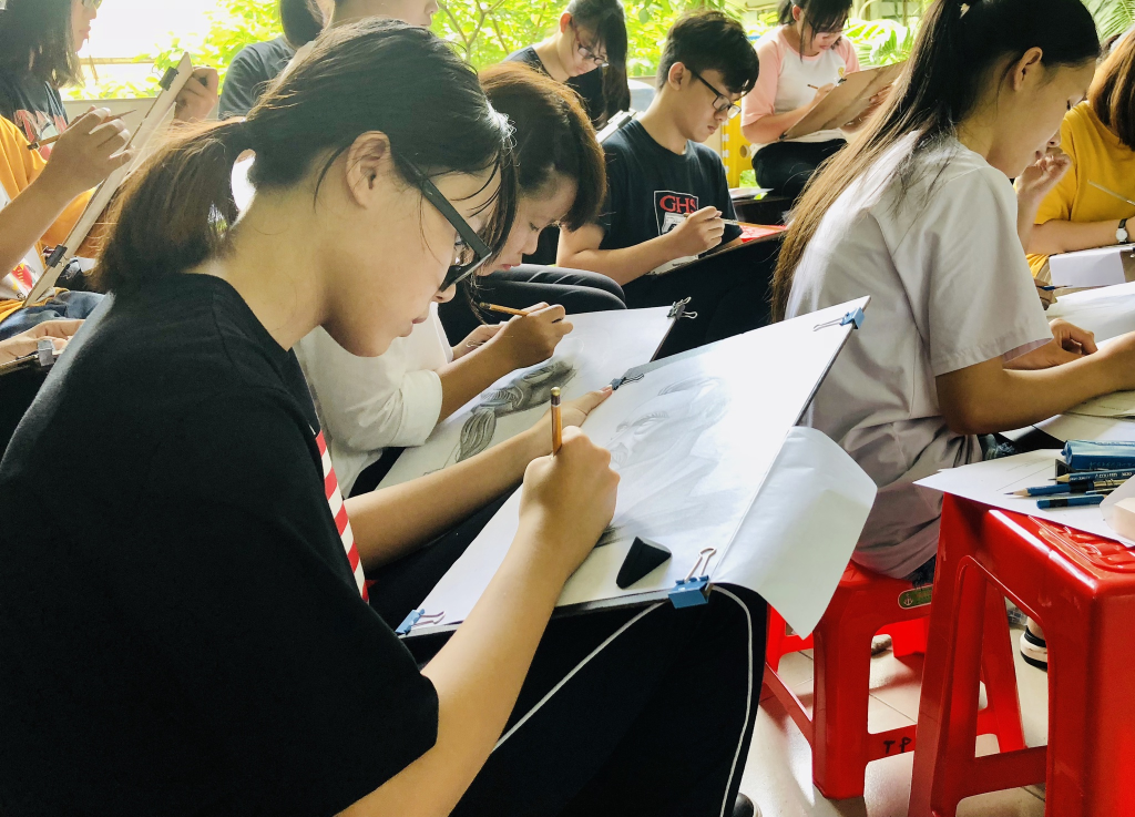 Xét tuyển đại học: Thí sinh muốn thi năng khiếu trực tiếp phải âm tính với Covid-19