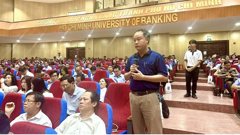 Nhiều thủ đoạn mới trong gian lận thi cử bằng thiết bị công nghệ cao