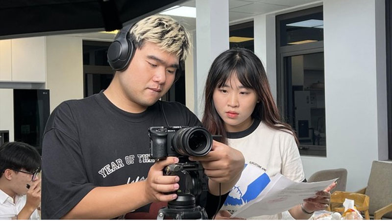 Trợ lý thời TikTok