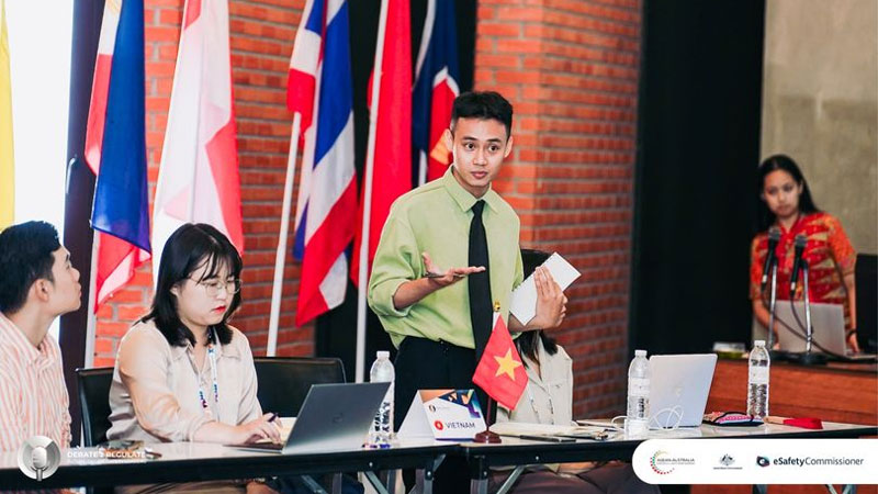 Nam sinh đậu học bổng Chính phủ Mỹ bằng cách… kể chuyện