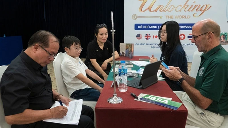 ĐH Mỹ tăng mạnh học bổng cho người Việt trong bối cảnh các nước siết chính sách