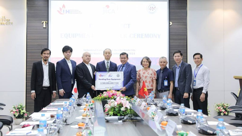 Trường ĐH Công nghiệp TP. HCM nhận thiết bị tài trợ trị giá 4,5 tỉ đồng từ dự án PIUS - Nhật Bản