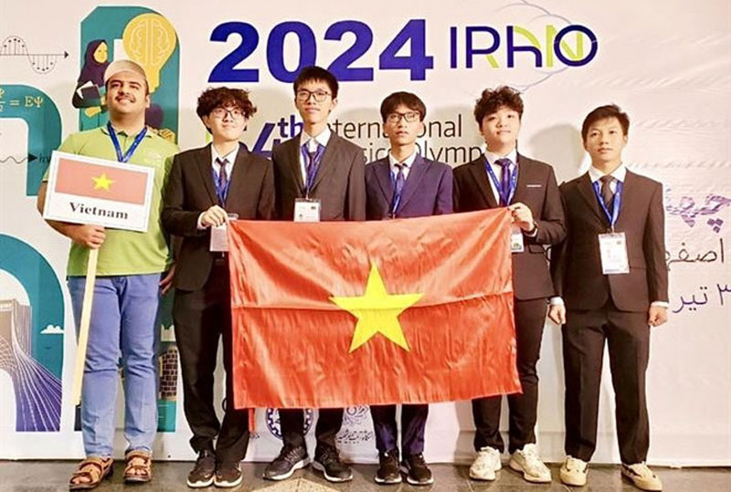 10 thành tựu, sự kiện nổi bật của ngành giáo dục trong năm 2024