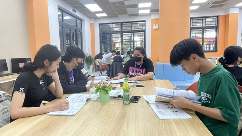 Rút ngắn thời gian đào tạo ĐH, chương trình có đáp ứng thực tế?