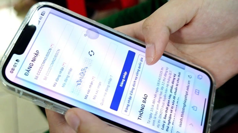 Thi tốt nghiệp THPT 2025: Thí sinh tự do được gỡ rối đăng ký dự thi