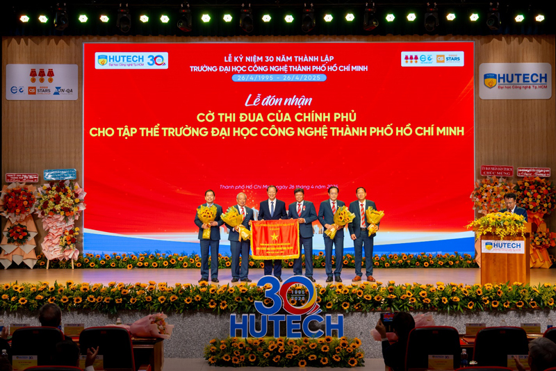 HUTECH long trọng tổ chức Lễ kỷ niệm 30 năm thành lập