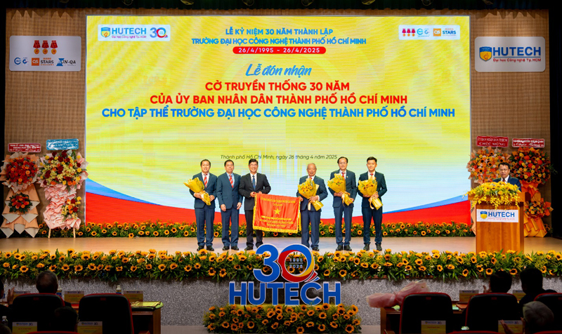 HUTECH long trọng tổ chức Lễ kỷ niệm 30 năm thành lập