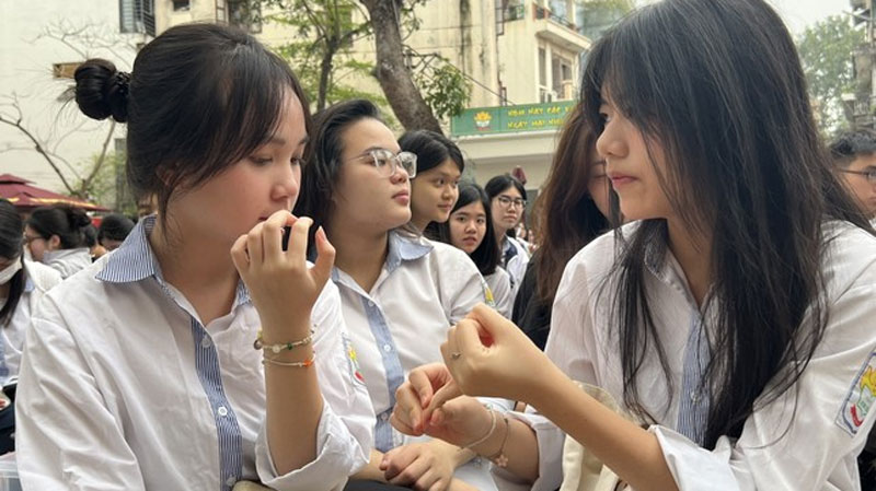 Trách nhiệm của thí sinh trong Kỳ thi Tốt nghiệp THPT và những vật dụng bị cấm mang vào phòng thi