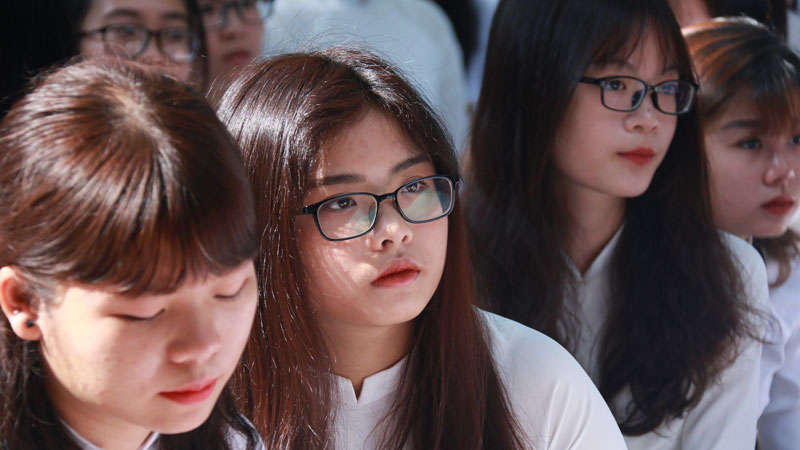Nhiều ĐH bỏ tổ hợp lạ xét tuyển ngành Y, Sư phạm sau khi Bộ GD-ĐT tuýt còi