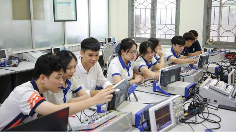 Ít học sinh chọn thi các môn STEM: Cảnh báo chất lượng nguồn nhân lực