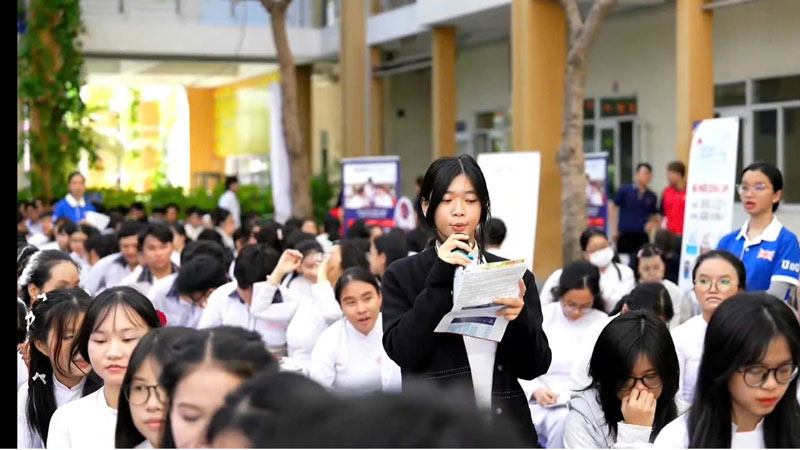 Ngành Tài chính ngân hàng của Trường ĐH Ngân hàng TP.HCM đào tạo những gì và nhu cầu đầu ra như thế nào?
