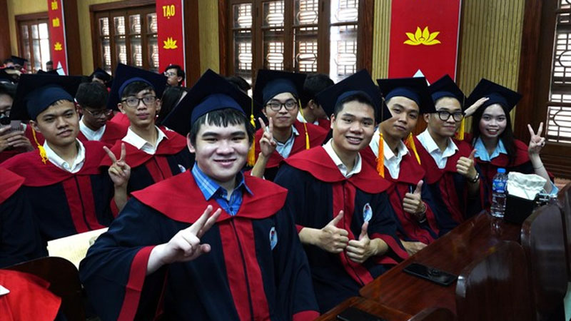 Có nên tồn tại mô hình đại học 2 cấp?