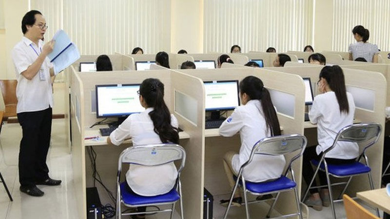 Quy đổi thang điểm xét tuyển: Làm sao để công bằng?